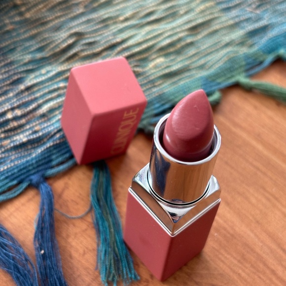 Makeup Bundle: Clinique, Yves St. Laurent, Glossier, Ilia, Laura Mercier - Picture 4 of 15